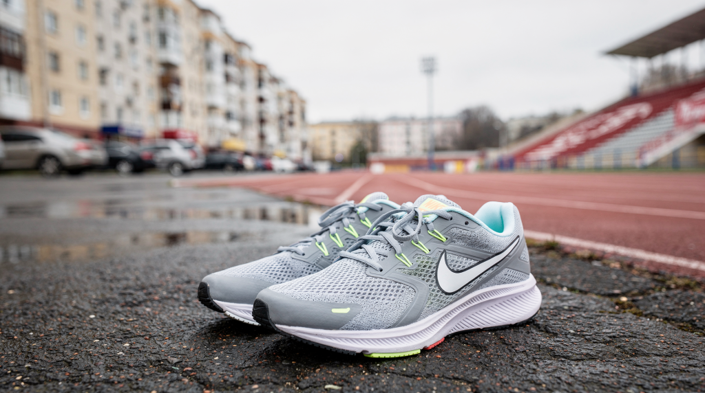 Лучшие кроссовки Nike для бега по городу и стадиону